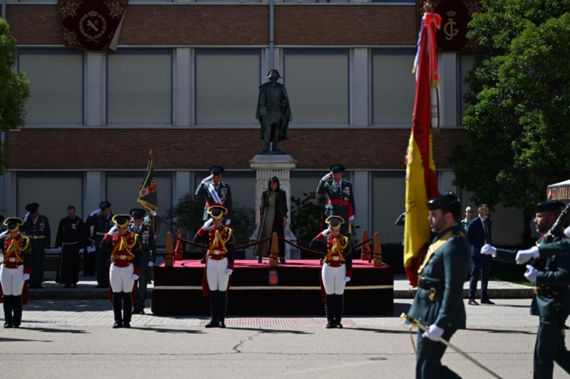 Momento del desfile durante el acto de jura de bandera de la 172ª promoción de guardias jóvenes en el Colegio Duque de Ahumada de Valdemoro Momento del desfile durante el acto de jura de bandera de la 172ª promoción de guardias jóvenes en el Colegio Duque de Ahumada de Valdemoro
