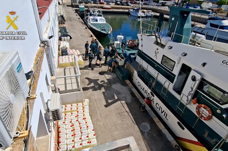 Petaqueo en el puerto Petaqueo en el puerto