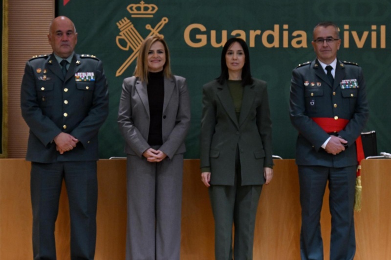 La directora general, Mercedes González, preside la toma de posesión del nuevo jefe de la Guardia Civil en la Comunidad Valenciana La directora general, Mercedes González, preside la toma de posesión del nuevo jefe de la Guardia Civil en la Comunidad Valenciana