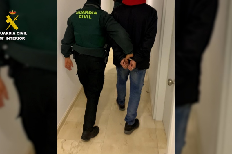 Detenido un hombre que empuñando un cuchillo y un martillo intentó robar un local de apuestas en Náquera (Valencia)