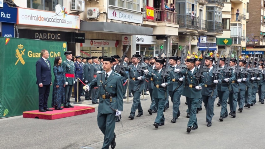 Acto de homenaje de izado solemne de la Enseña Nacional con motivo los actos conmemorativos por la Patrona de la Guardia Civil