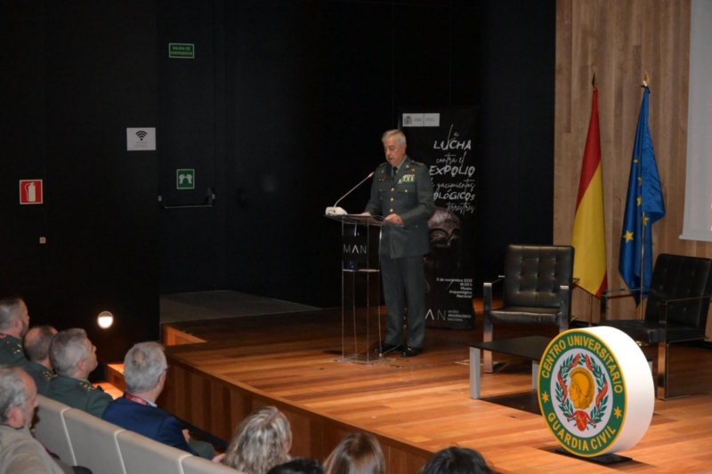La Guardia Civil organiza una jornada sobre “La lucha contra el expolio de yacimientos arqueológicos terrestres” en el Museo Arqueológico Nacional