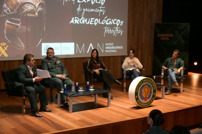 La Guardia Civil organiza una jornada sobre “La lucha contra el expolio de yacimientos arqueológicos terrestres” en el Museo Arqueológico Nacional