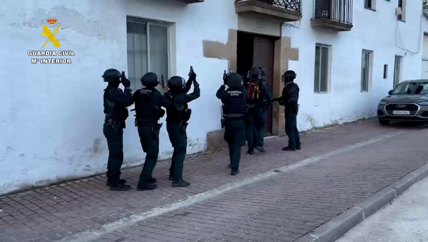 Desarticulado un grupo criminal que manipulaba la obtención de permisos de residencia y trabajo a cambio de dinero