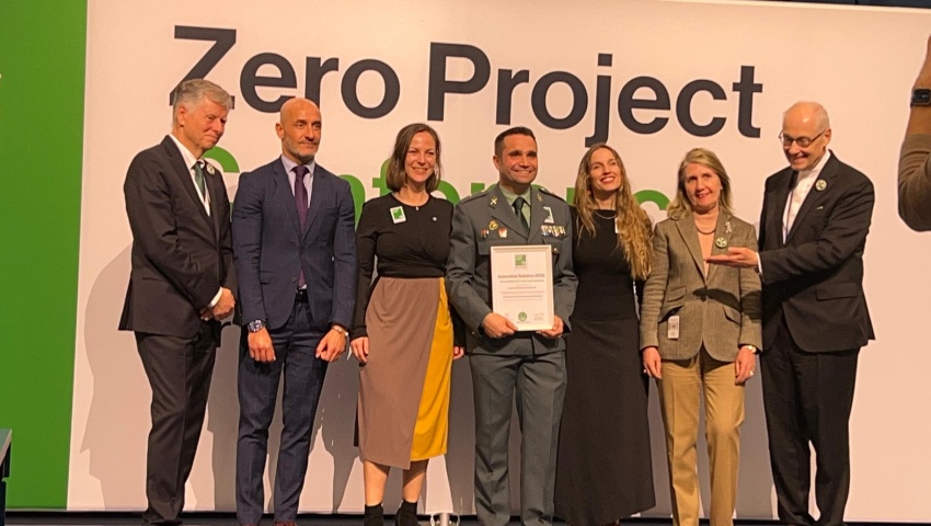 La Guardia Civil y Fundación ONCE, premiadas en la conferencia internacional Zero Project por su guía comunicativa de pictogramas