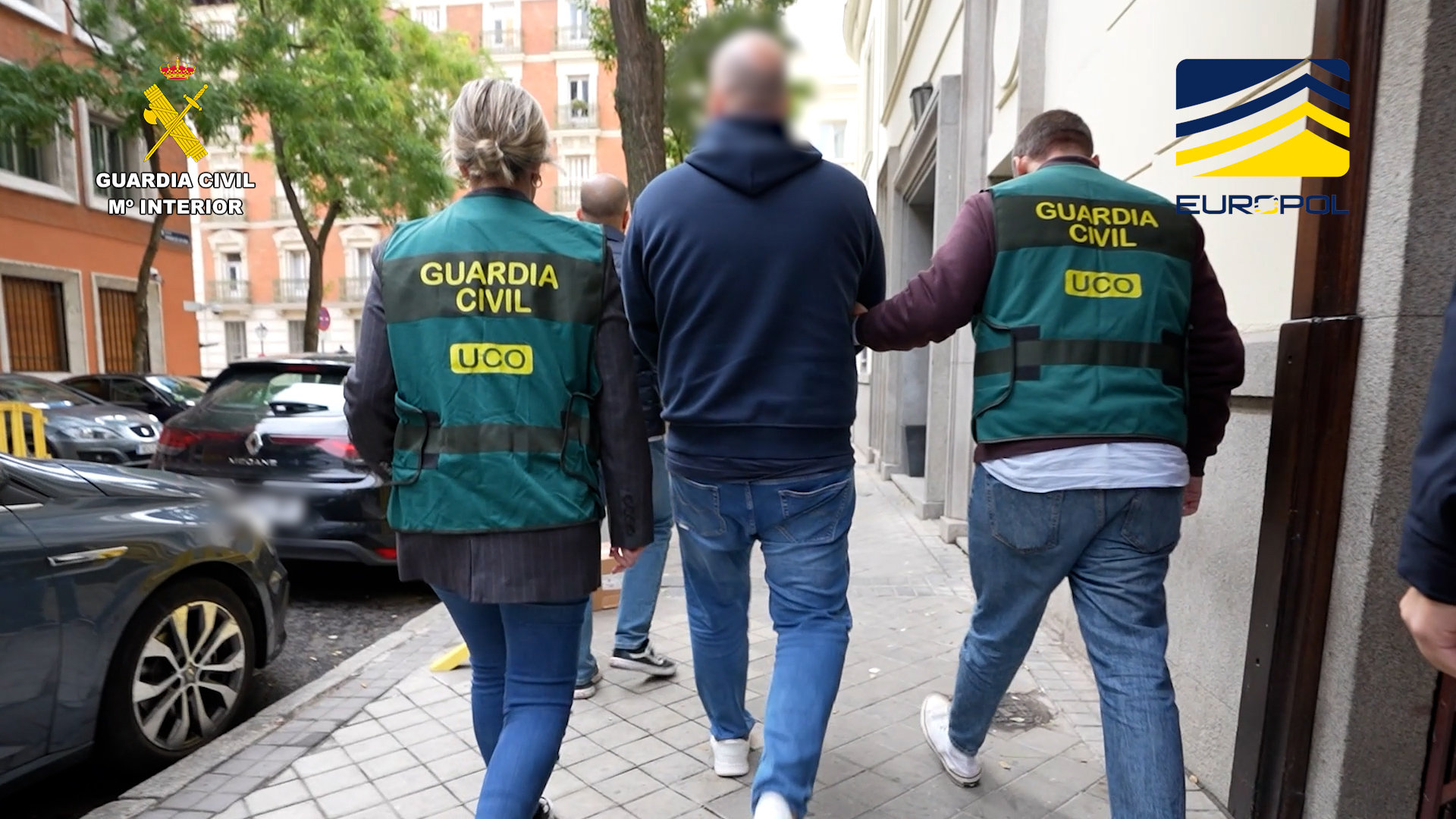 La Guardia Civil detiene al responsable de una estafa de más de 260 M €, que afecta a más de 3000 personas