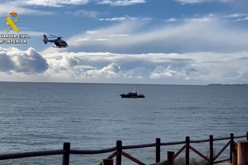 Detenidas 17 personas por favorecimiento de migración irregular y contrabando en las costas de Almería