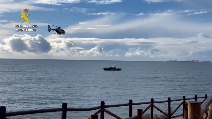 Detenidas 17 personas por favorecimiento de migración irregular y contrabando en las costas de Almería