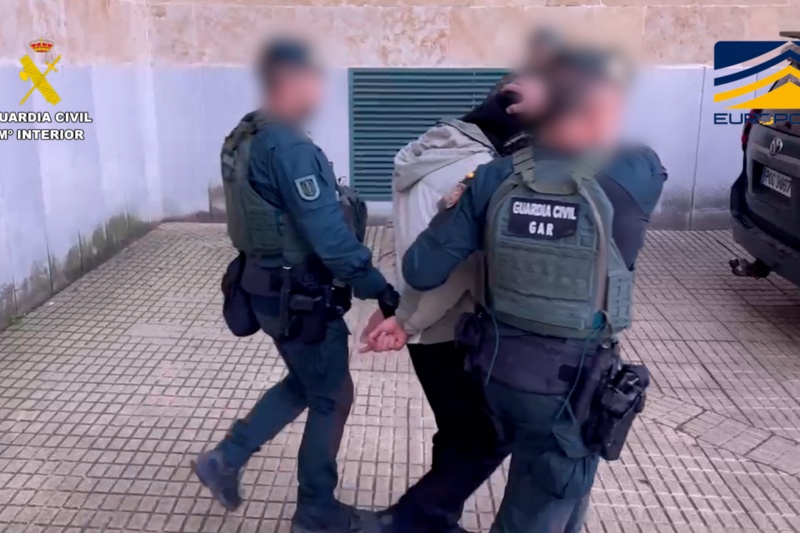 Detenidas tres personas por su vinculación con el terrorismo yihadista