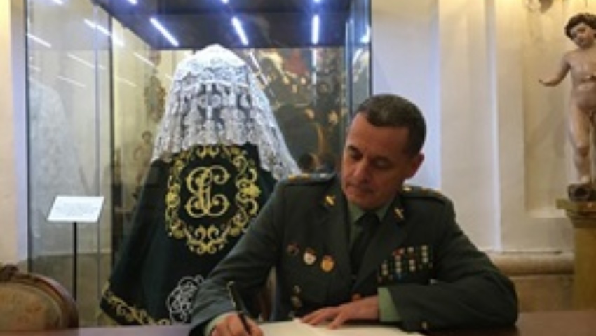 7 de diciembre de 2019. Ofrenda de un manto a la Virgen de la Fuencisla