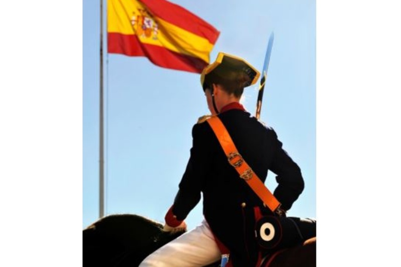 Componente del Escuadrón de Caballería de la Guardia Civil en un acto oficial (2011). Fuente: Oficina de Relaciones Informativas y Sociales. Guardia Civil.