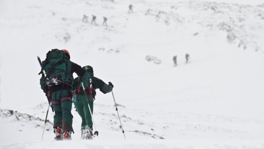 5 de mayo de 2002. Primera cumbre de más de 8000 metros para el Grupo Alpinístico Expedicionario de la Guardia Civil