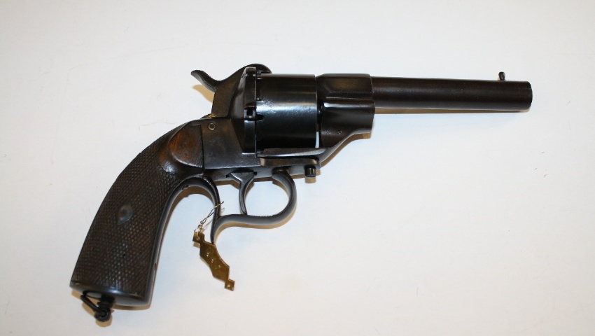 25 de octubre de 1860. Establecimiento de la pistola revólver sistema Lefaucheux como arma reglamentaria