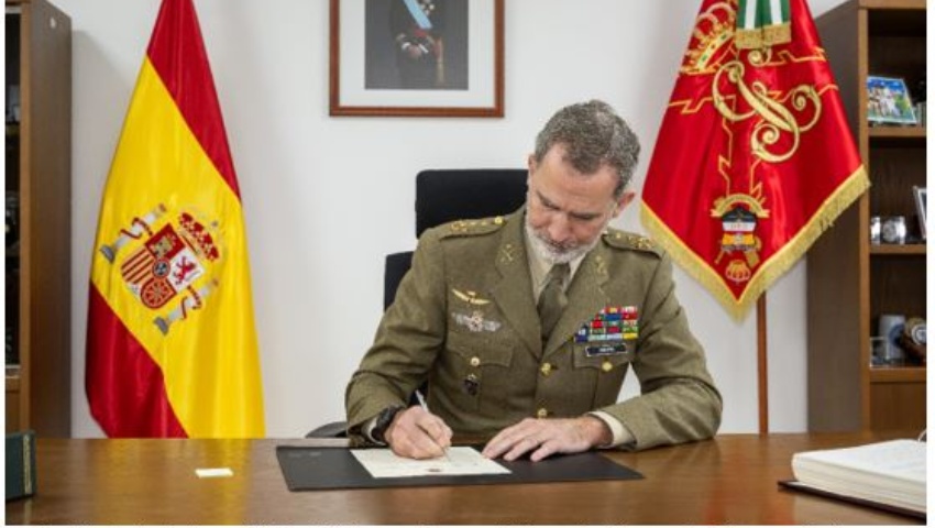 13 de diciembre de 2022. El rey Felipe VI visita la sede del Grupo de Apoyo Operativo de la Guardia Civil con motivo del 50º aniversario de su creació...