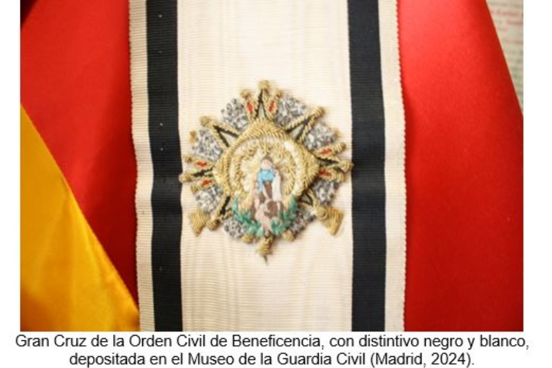Gran Cruz de la Orden Civil de Beneficencia, con distintivo negro y blanco, depositada en el Museo de la Guardia Civil (Madrid, 2024). Fuente: Servicio de Estudios Históricos. Guardia Civil.