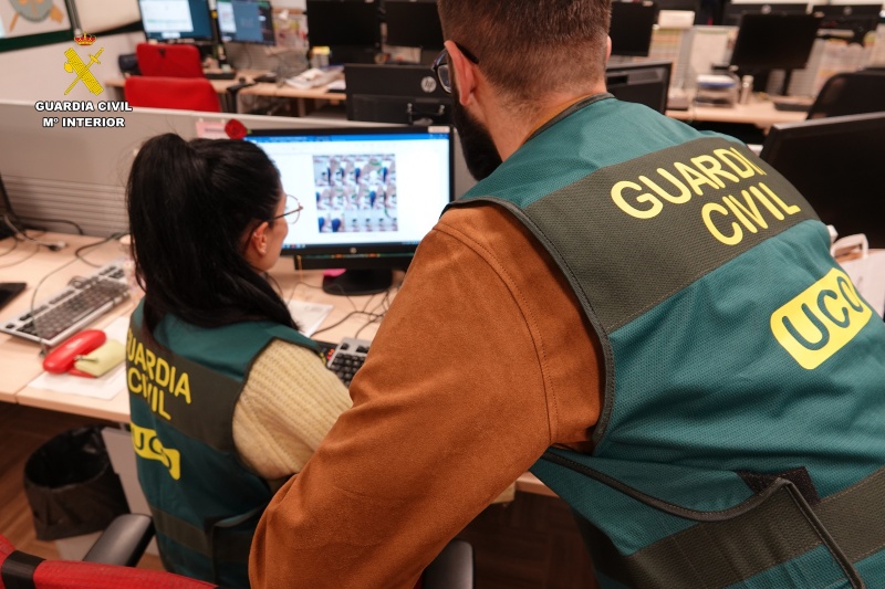 La Guardia Civil detiene a un padre que agredía sexualmente de su hija de 6 meses tras localizar un vídeo en la Deep Web