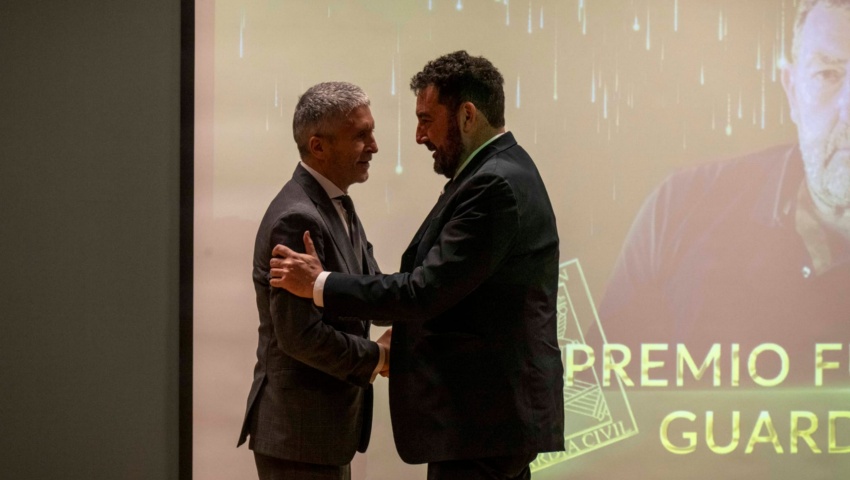 Grande-Marlaska destaca “el férreo compromiso con el bienestar y el progreso social” de los galardonados con los premios Guardia Civil 2023