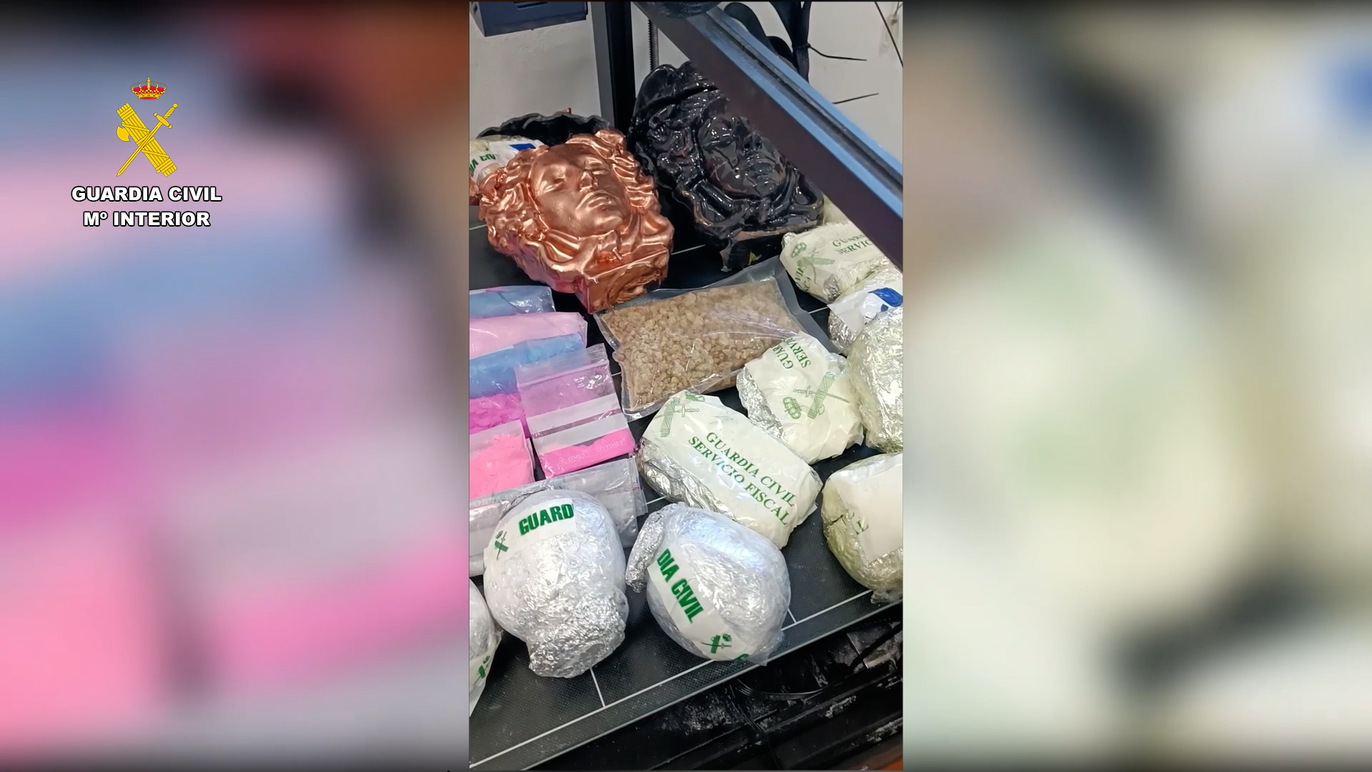 La Guardia Civil detiene a 40 personas en Sevilla por enviar droga a través de servicios de mensajería