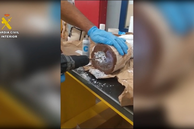 La Guardia Civil detiene a 40 personas en Sevilla por enviar droga a través de servicios de mensajería