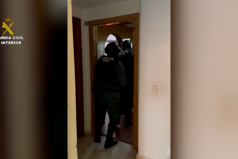 Detenida una persona que captaba y engañaba a menores a través de las redes sociales para generar contenido pedófilo