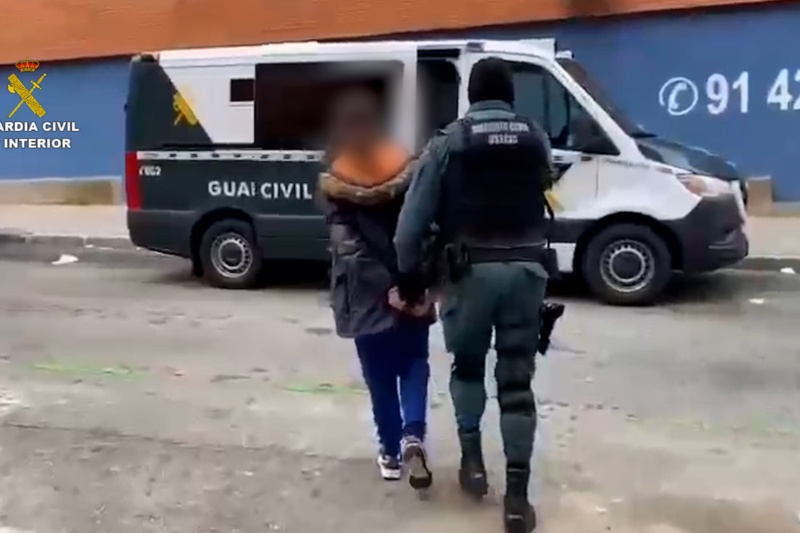 Detenida una persona que captaba y engañaba a menores a través de las redes sociales para generar contenido pedófilo