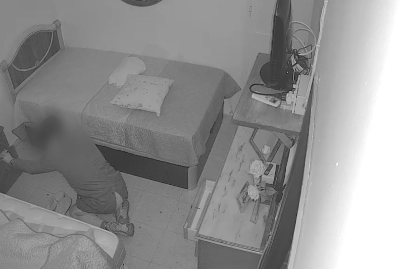 Detenido por robar 20.000 euros en la casa de un anciano con discapacidad en Sevilla