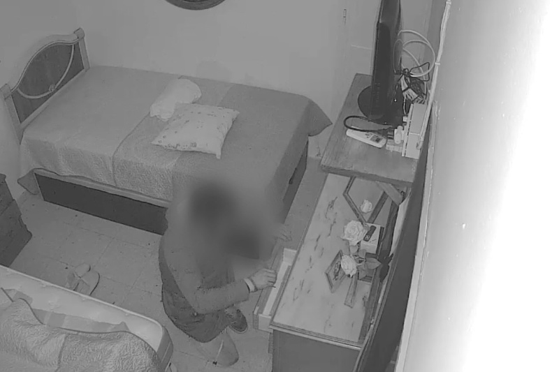 Detenido por robar 20.000 euros en la casa de un anciano con discapacidad en Sevilla