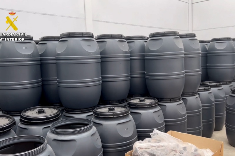 La Guardia Civil desmantela en Málaga un laboratorio clandestino dedicado a fabricar productos con alto contenido en CBD