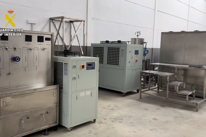 La Guardia Civil desmantela en Málaga un laboratorio clandestino dedicado a fabricar productos con alto contenido en CBD