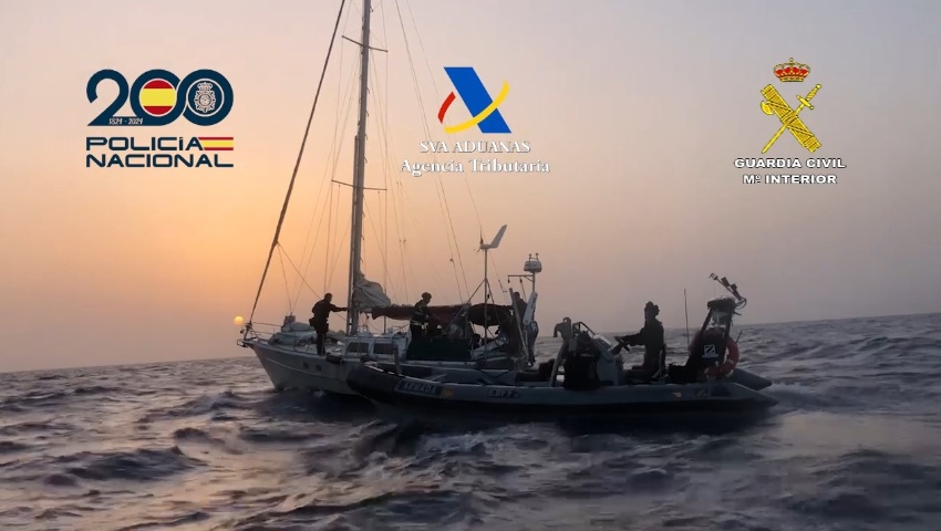 Interceptado en aguas próximas a Cabo Verde un narcovelero que se dirigía a costas españolas con 200 kilos de cocaína