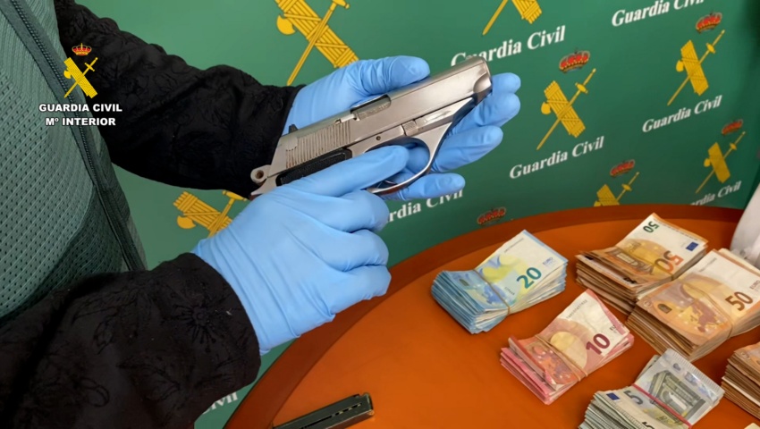 Detenidas en Málaga y Valencia cuatro personas por vender armas a organizaciones criminales