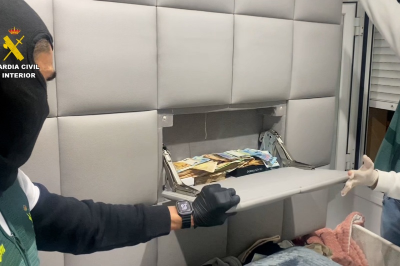 Detenidas en Málaga y Valencia cuatro personas por vender armas a organizaciones criminales