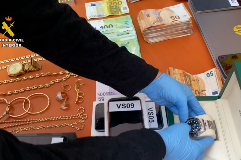 Detenidas en Málaga y Valencia cuatro personas por vender armas a organizaciones criminales