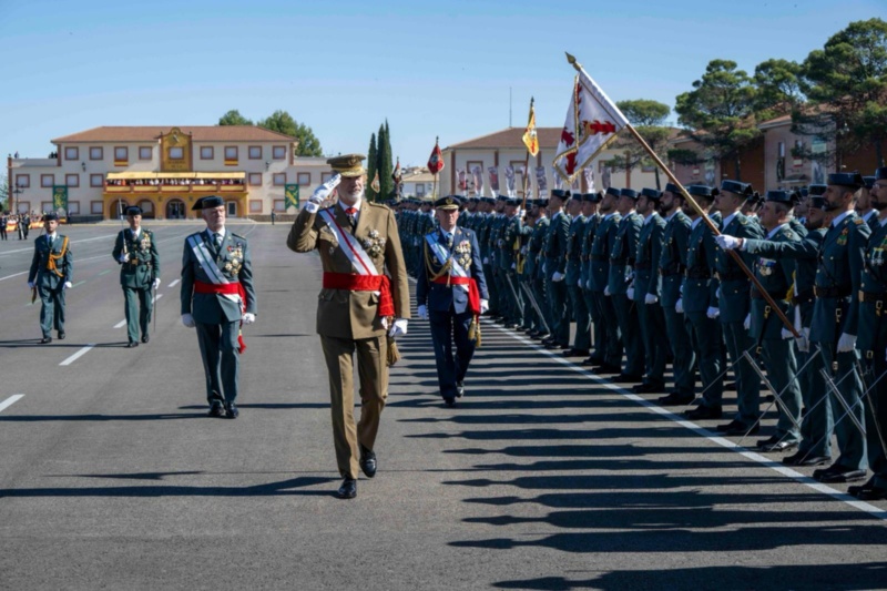 S.M. el Rey preside la jura de bandera en la Academia de la Guardia Civil de Baeza (Jaén)