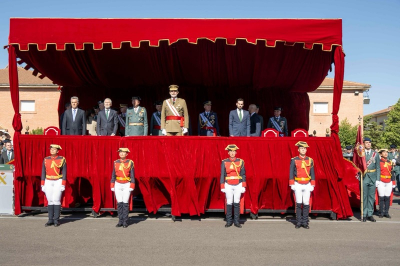 S.M. el Rey preside la jura de bandera en la Academia de la Guardia Civil de Baeza (Jaén)