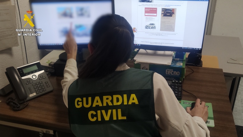 Detenidas 30 personas por estafar más de un millón de euros mediante el método “Man in the middle”