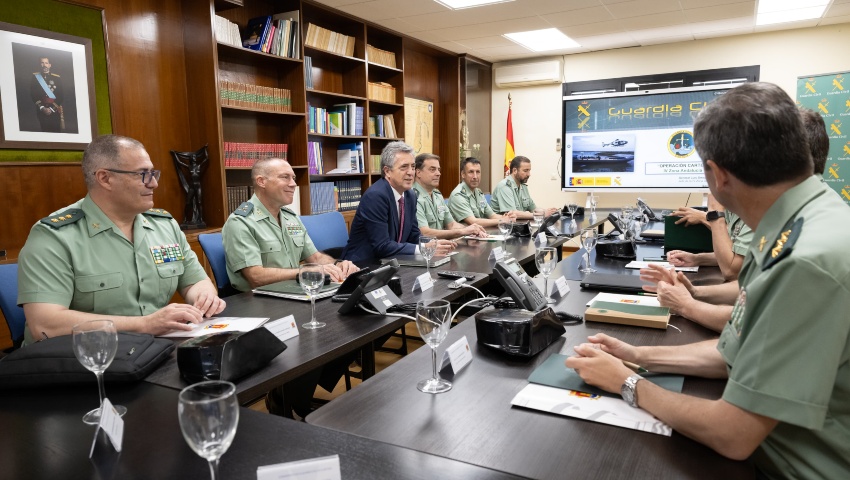 El director general se reúne con los mandos de la Guardia Civil en Andalucía encargados del Plan Especial del Campo de Gibraltar