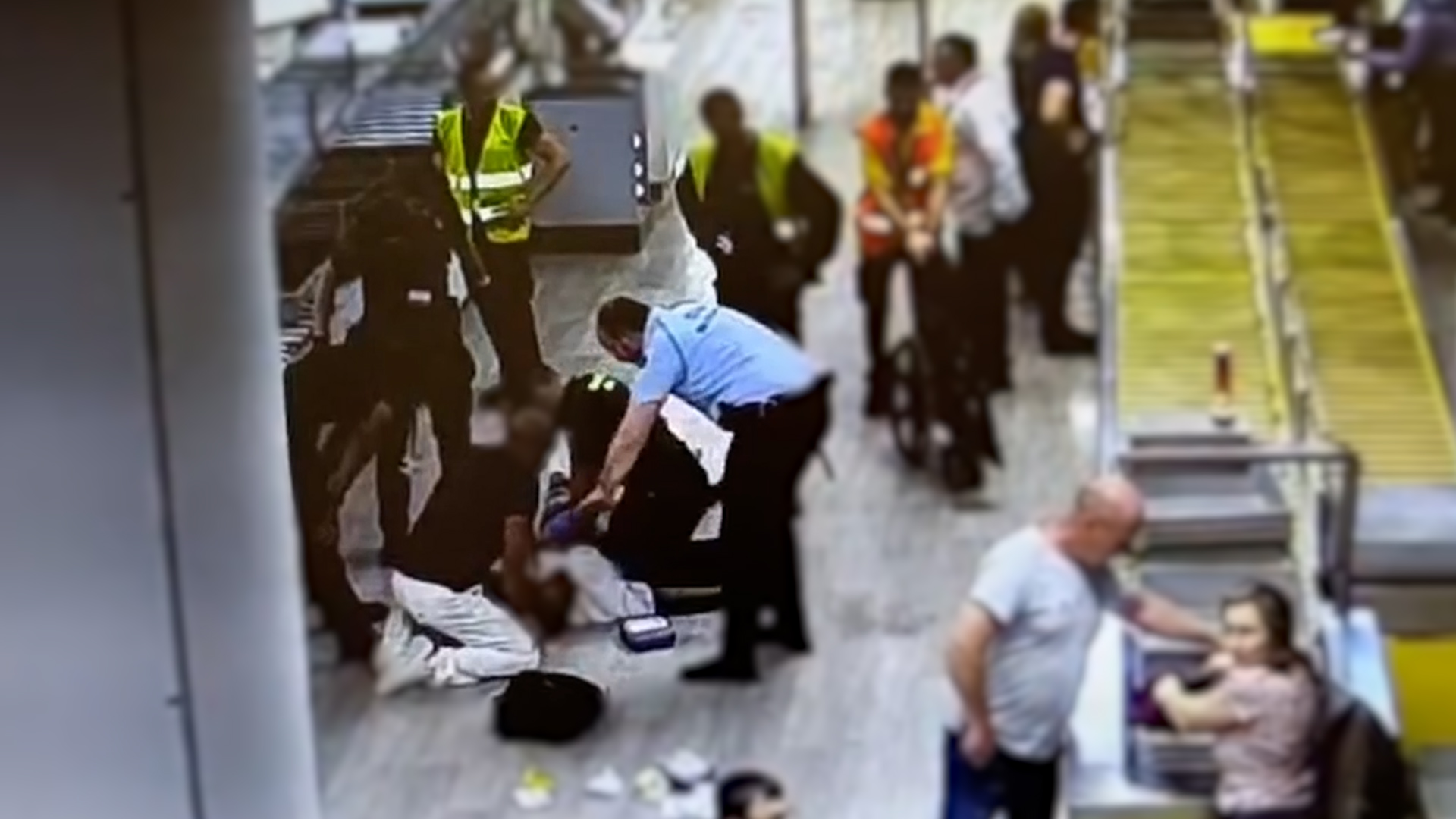 La Guardia Civil reanimó a un pasajero en el aeropuerto de Barcelona con parada cardiorrespiratoria