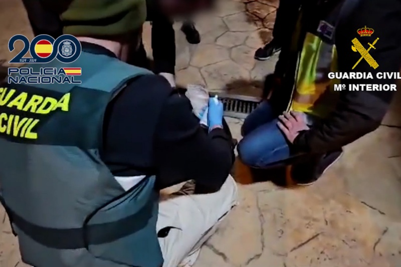 Desarticulado un grupo criminal que introducía cocaína oculta en bolsas de ropa sucia por el aeropuerto de Adolfo Suarez-Madrid Barajas