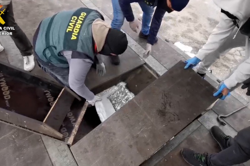 Desarticulada una organización delictiva dedicada al tráfico internacional de marihuana