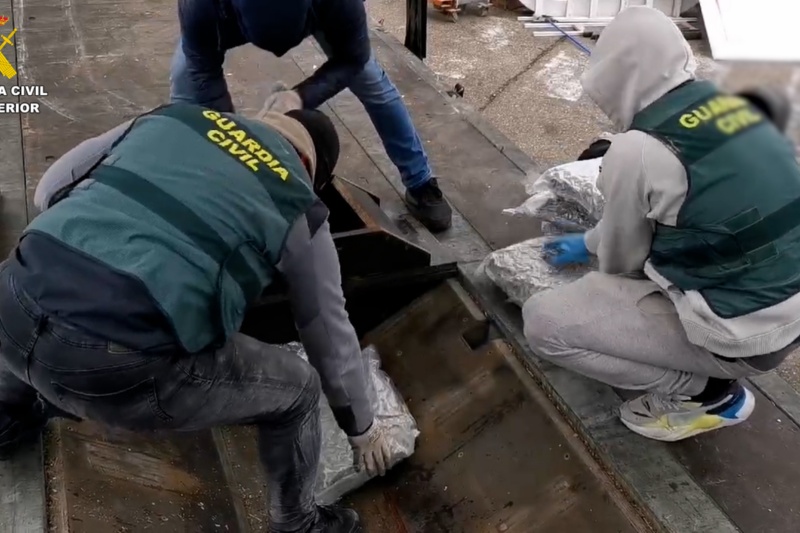Desarticulada una organización delictiva dedicada al tráfico internacional de marihuana