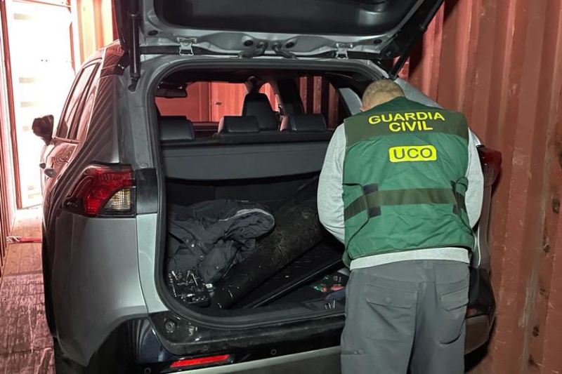 Desarticulada una organización criminal especializada en el robo, falsificación y receptación de vehículos para su venta en el mercado internacional