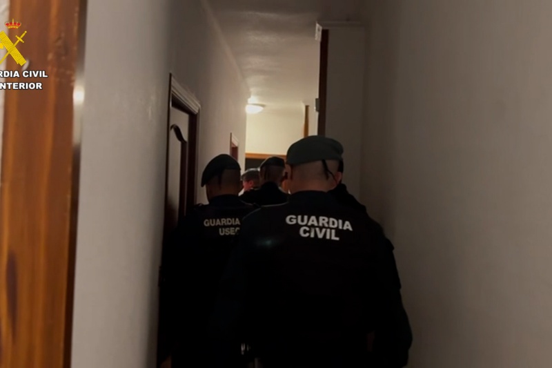 Detenidas 13 personas que practicaban amaños en procedimientos de contratación  de personas extranjeras para explotarlas laboralmente