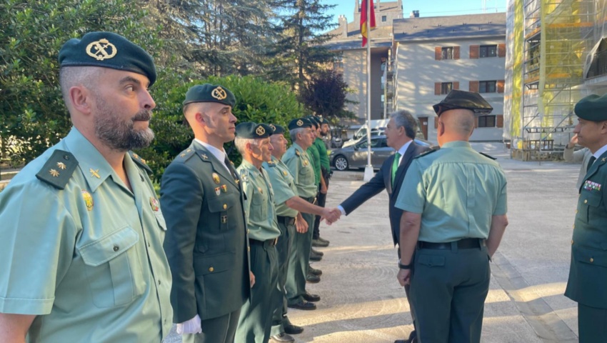 El director general visita en Huesca el Servicio de Montaña de la Guardia Civil