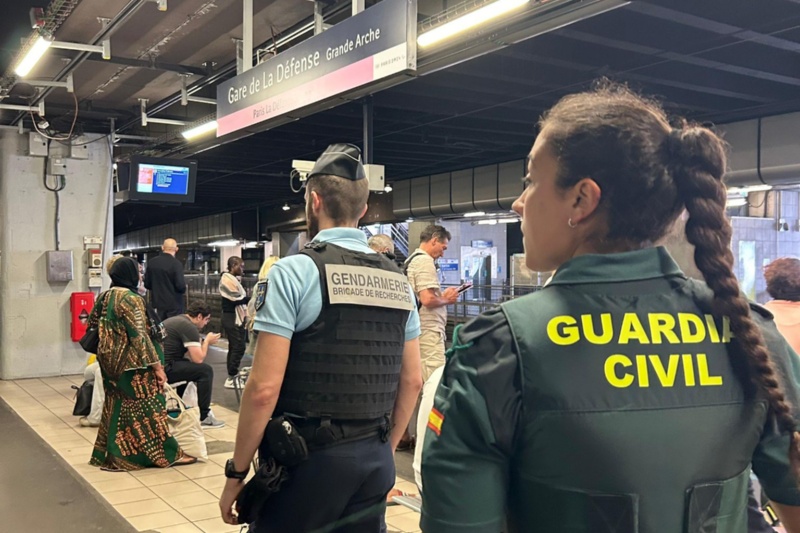 Desplegados en Francia los agentes de la Guardia Civil que van a colaborar con las autoridades francesas en la seguridad de los Juegos Olímpicos