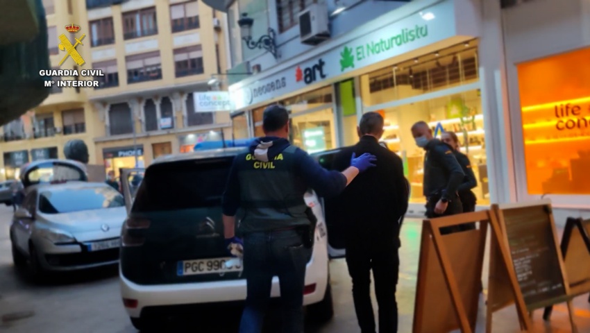 Desmantelados en Valencia dos narcopisos que importaban la droga Alfa-PiHP desde Países Bajos