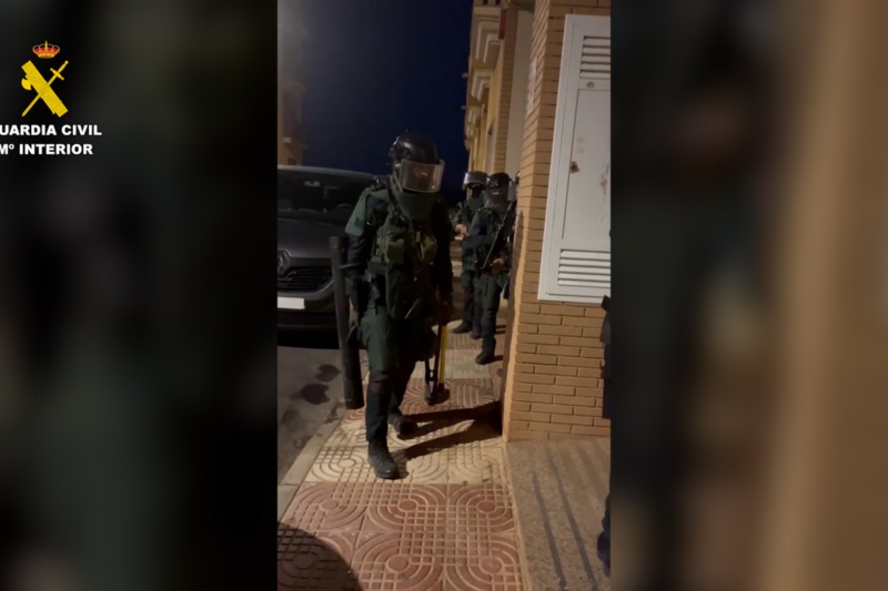 Neutralizada una red que distribuía gasolina en alta mar a organizaciones criminales