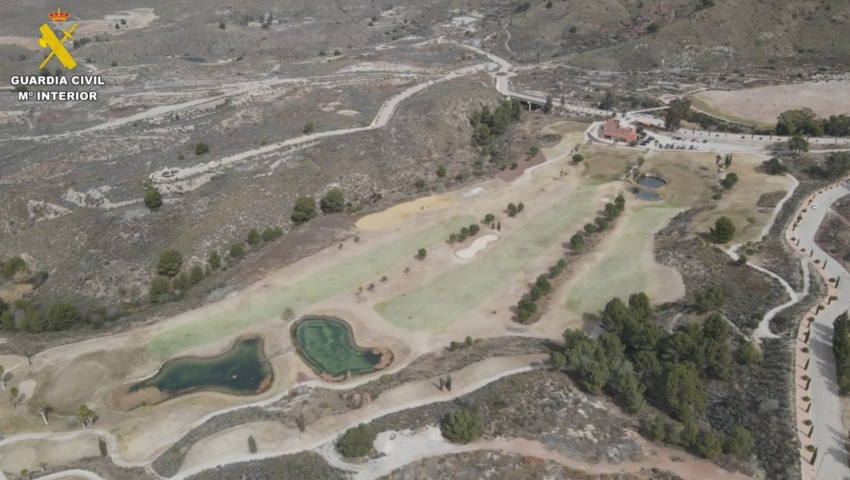 Investigado un empresario en Murcia por sustraer agua de pozos ilegales para regar un campo de golf de un resort