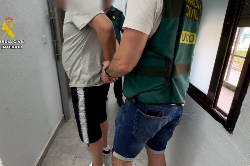 La Guardia Civil detiene en Burjassot (Valencia) a una persona que llevaba huida más de 16 años