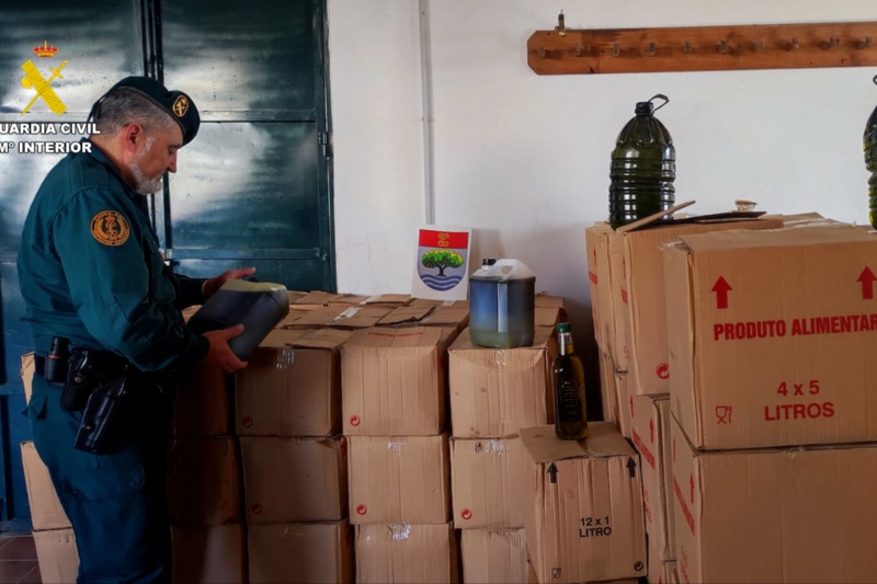 Intervenidos más de 2500 litros de aceite lampante que iban a ser comercializados como aceite de oliva virgen